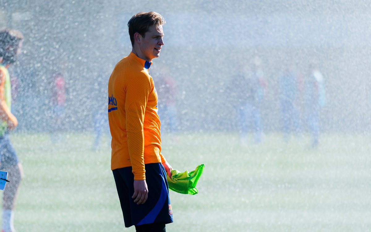 DeJongFrenkie21's tweet photo. #Forçabarça https://t.co/zKKQjbjwUC