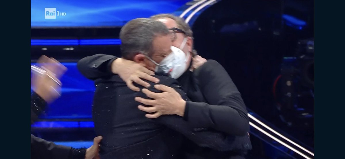 ToniaPeluso's tweet photo. Tra Achille Lauro che si è battezzato da solo, Amadeus che bacia Coletta e i Maneskin che verranno dopo io aspetto domani solo per i commenti del vescovo di Sanremo che starà già organizzando messe riparatrici.

#Sanremo2022 https://t.co/BsbZvNc8i6