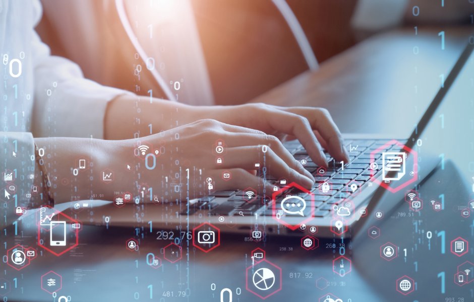 Muchas organizaciones ya están en la carrera hacia la transformación digital pero la mayoría aún no ha alcanzado su máximo potencial. Conozca el aporte de esta tendencia a las empresas siguiendo el enlace

colombiadigital.net/opinion/la-tra…