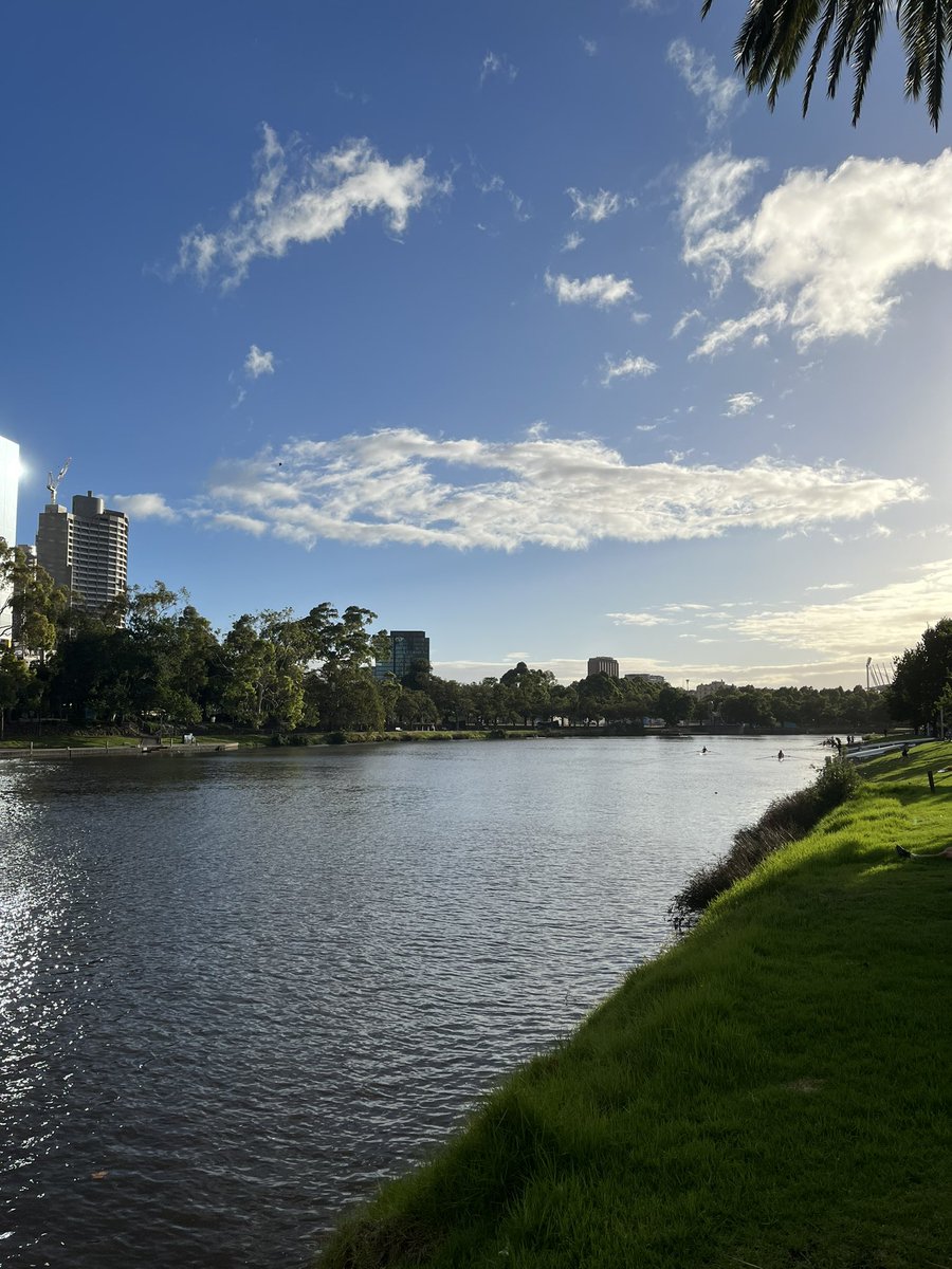 Good morning Melbourne <a href="/TopRowTweet/">TopRow</a>