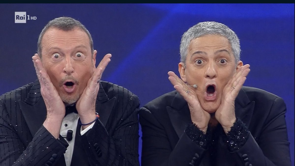 storm767's tweet photo. Base per meme 🤣🤣 
#Sanremo2022 https://t.co/ZqOKUX22JN