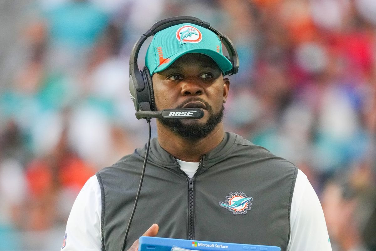 BREAKING: Brian Flores is suing the NY Giants and the NFL, accusing them of racism in hiring Brian Daboll. (via <a href="/alexweprin/">Alex Weprin</a>)

Flores also states Dolphins owner Stephen Ross offered him $100K per loss during the 2019 season, and Ross would get mad when the Dolphins kept winning.