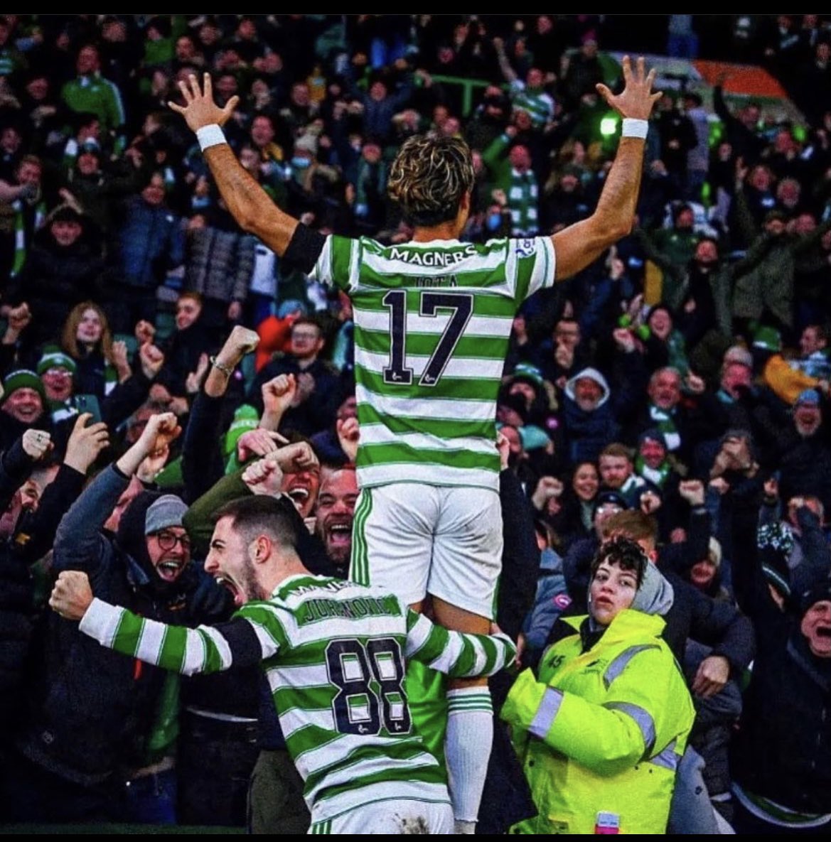 KirkyCSC's tweet photo. Sevco at home tomorrow night bus leaving the chase at 6.15 then heading to the miners, seats available 🍀 https://t.co/ano0Urvscy