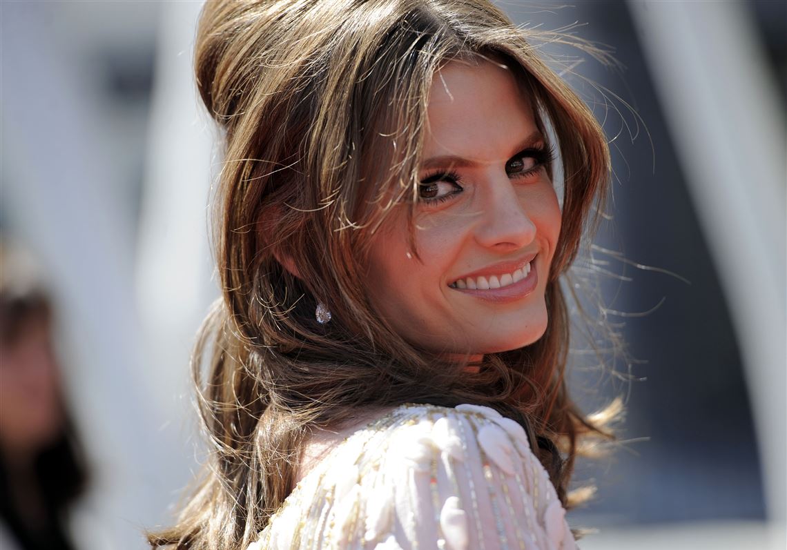 stana katic post tweet media