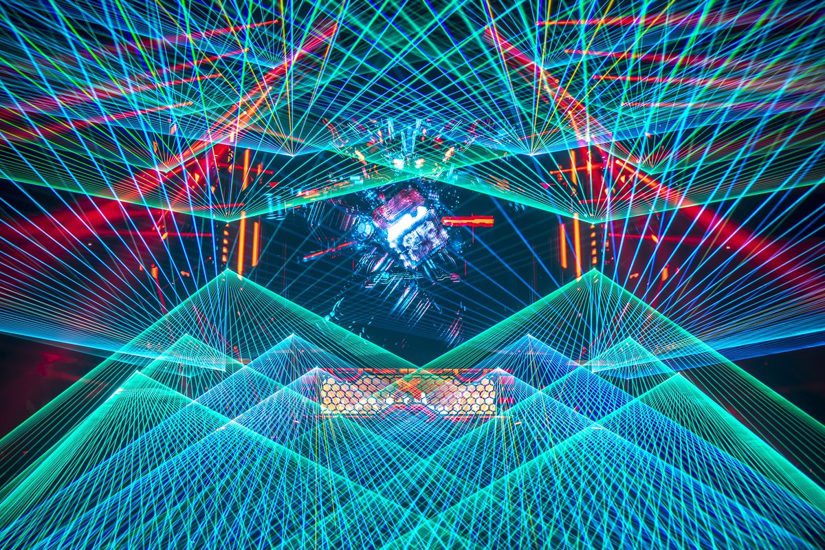 excisionpresent's tweet photo. Will Minneapolis have a lot of lasers? Yes. The answer is 110% yes. https://t.co/rdjxCZEw6F