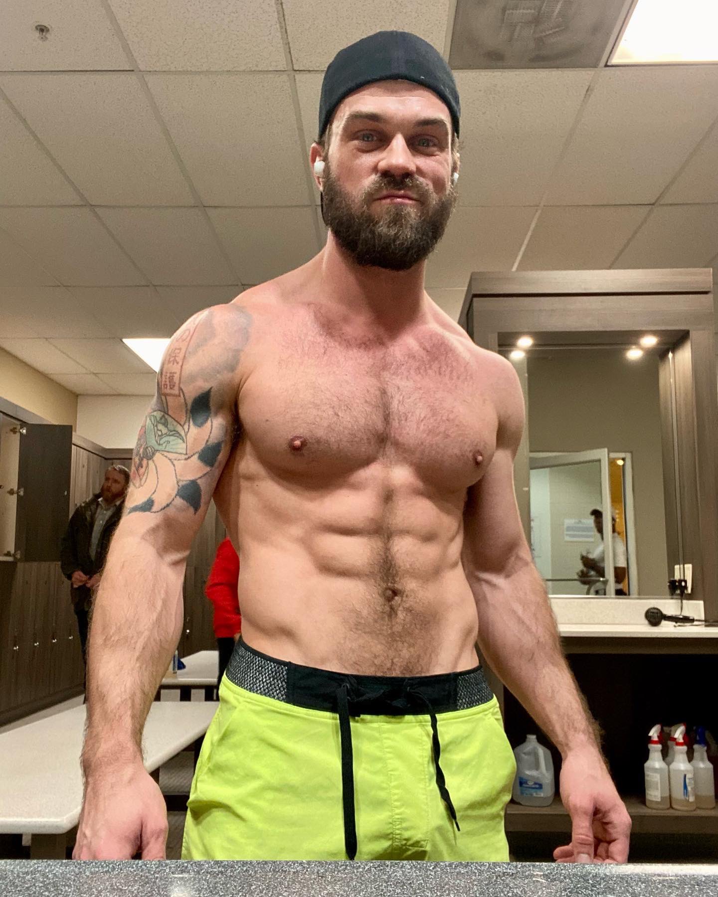1 pic. Anyone in Atlanta want to film for #OnlyFans? Hit me up! @scallysex @thexxlmen @HotMaleStuds @GAYXXXBLOG