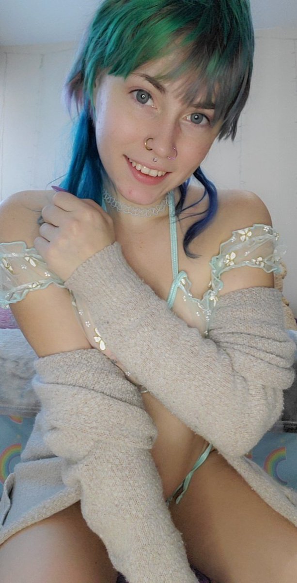 cosmic_bunny96's tweet photo. Hi I feel cute 😍 https://t.co/n6edLe8Adi