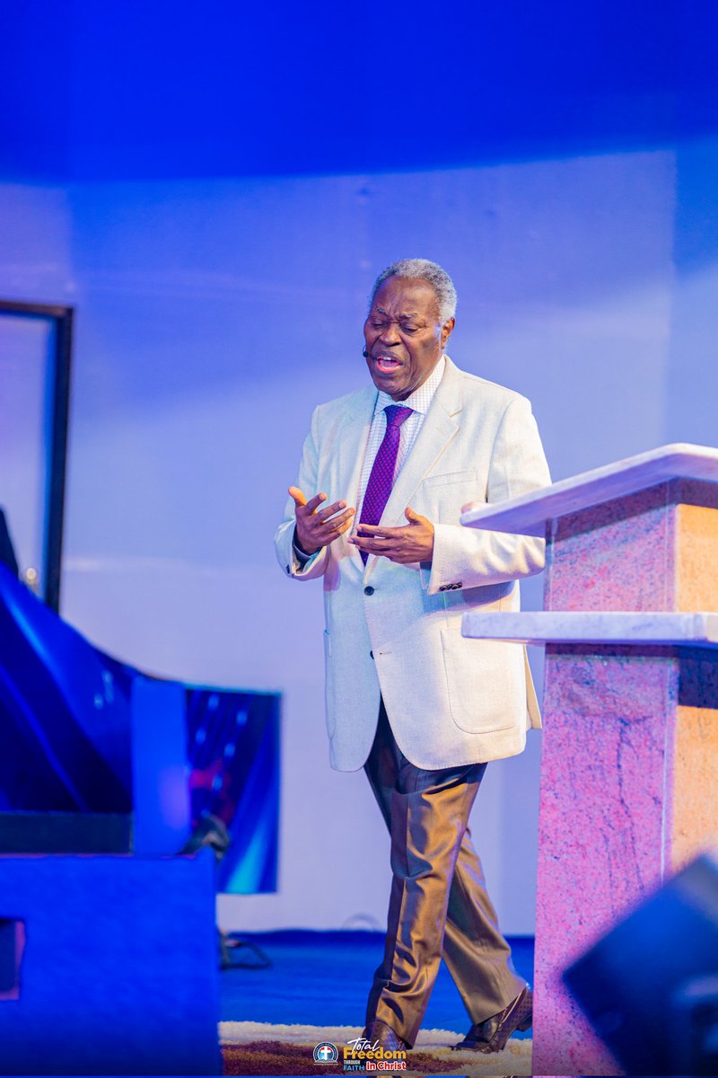 pastorwf_kumuyi's tweet photo. Thank you Ibadan for hosting us for the past six days. It was indeed a week of Total Freedom though faith in Christ. 

We bless God for the testimonies of Salvation, Sanctification, Healing and Deliverance. 

#IbadanGlobalCrusadewithKumuyi https://t.co/xdWqyvYdUi