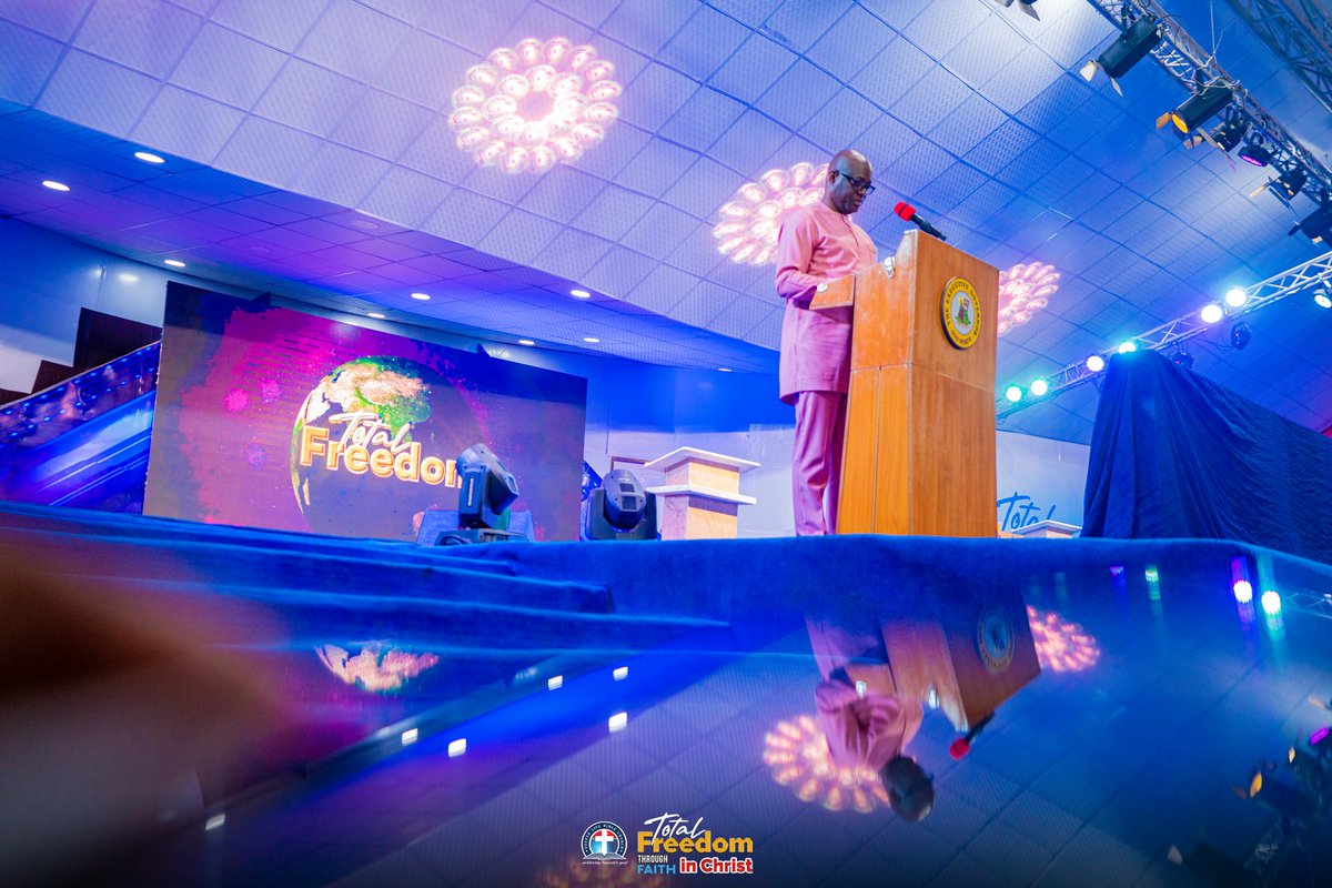 pastorwf_kumuyi's tweet photo. Thank you Ibadan for hosting us for the past six days. It was indeed a week of Total Freedom though faith in Christ. 

We bless God for the testimonies of Salvation, Sanctification, Healing and Deliverance. 

#IbadanGlobalCrusadewithKumuyi https://t.co/xdWqyvYdUi