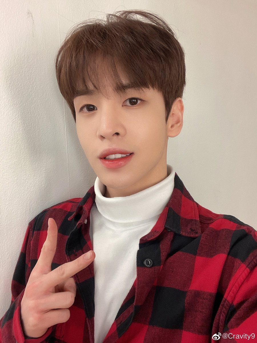 almsource's tweet image. #앨런 #크래비티