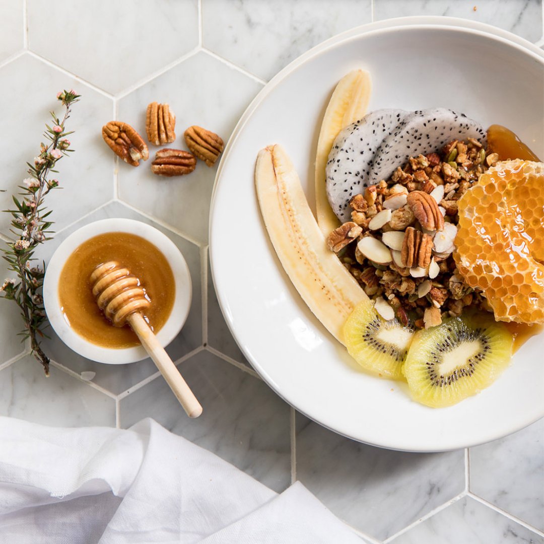 ManukaHealthNZ's tweet photo. Welcome to February! Here's your monthly reminder to always get your #dailydose of Mānuka honey goodness in. 💛🍯 https://t.co/d8v2QTXS0a