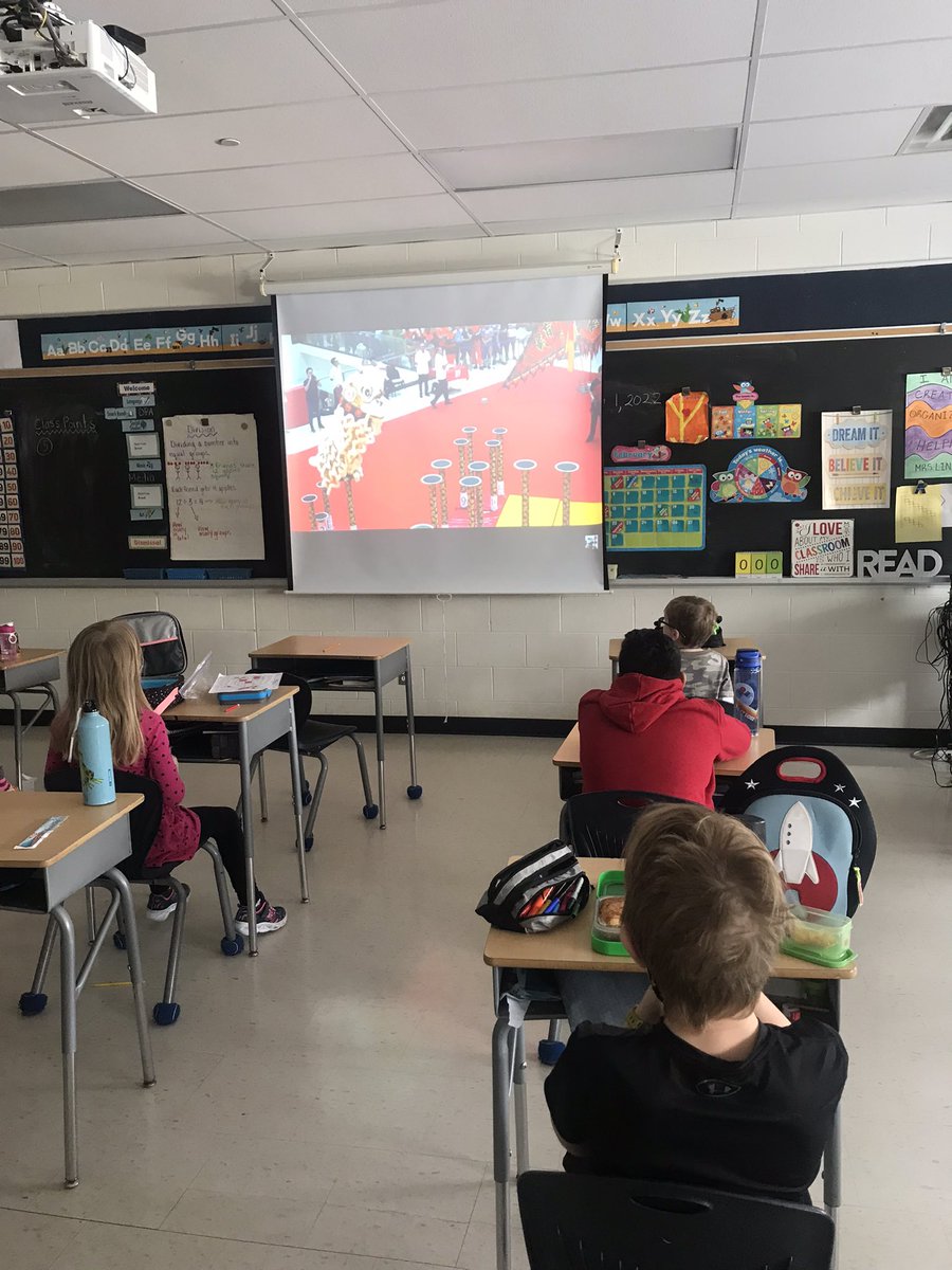 MsLindsay13's tweet photo. Excited to watch a lion dance to celebrate Lunar New Year! https://t.co/LmpSwi8xtc