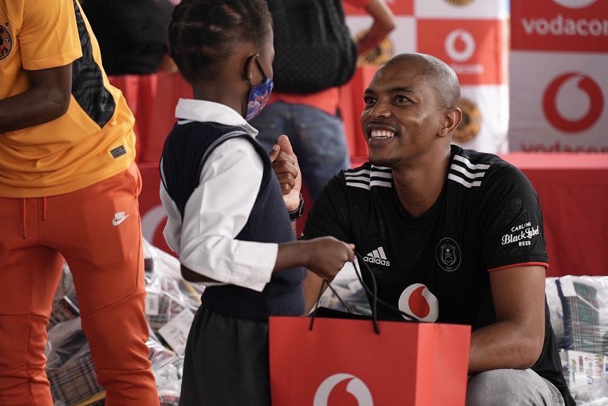pm_foundation's tweet photo. Our founder &amp; CEO @thebold_27 joined @VodacomSoccer and @orlandopirates at Bathabile Primary School in Olivenhoutbosch. The event speaks &amp; aligns with us in terms of community upliftment, it represents our Vision and Mission as @pm_foundation #FurtherTogether #Back2School #PMF https://t.co/wEc623hsfv