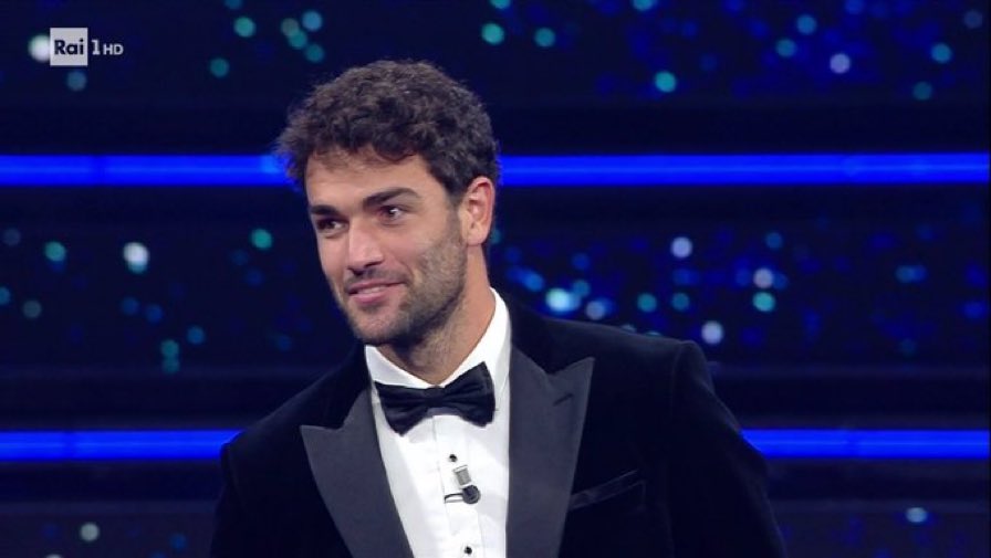 sunuvoleviola's tweet photo. Tennis is my passion #Sanremo2022 https://t.co/7Y5ADSL6y6