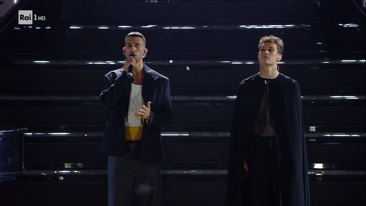 sarettashouse's tweet photo. I BRIVIDI LETTERALMENTE,
vi amo cazzo
#Sanremo2022 https://t.co/xgXhH2mUvl