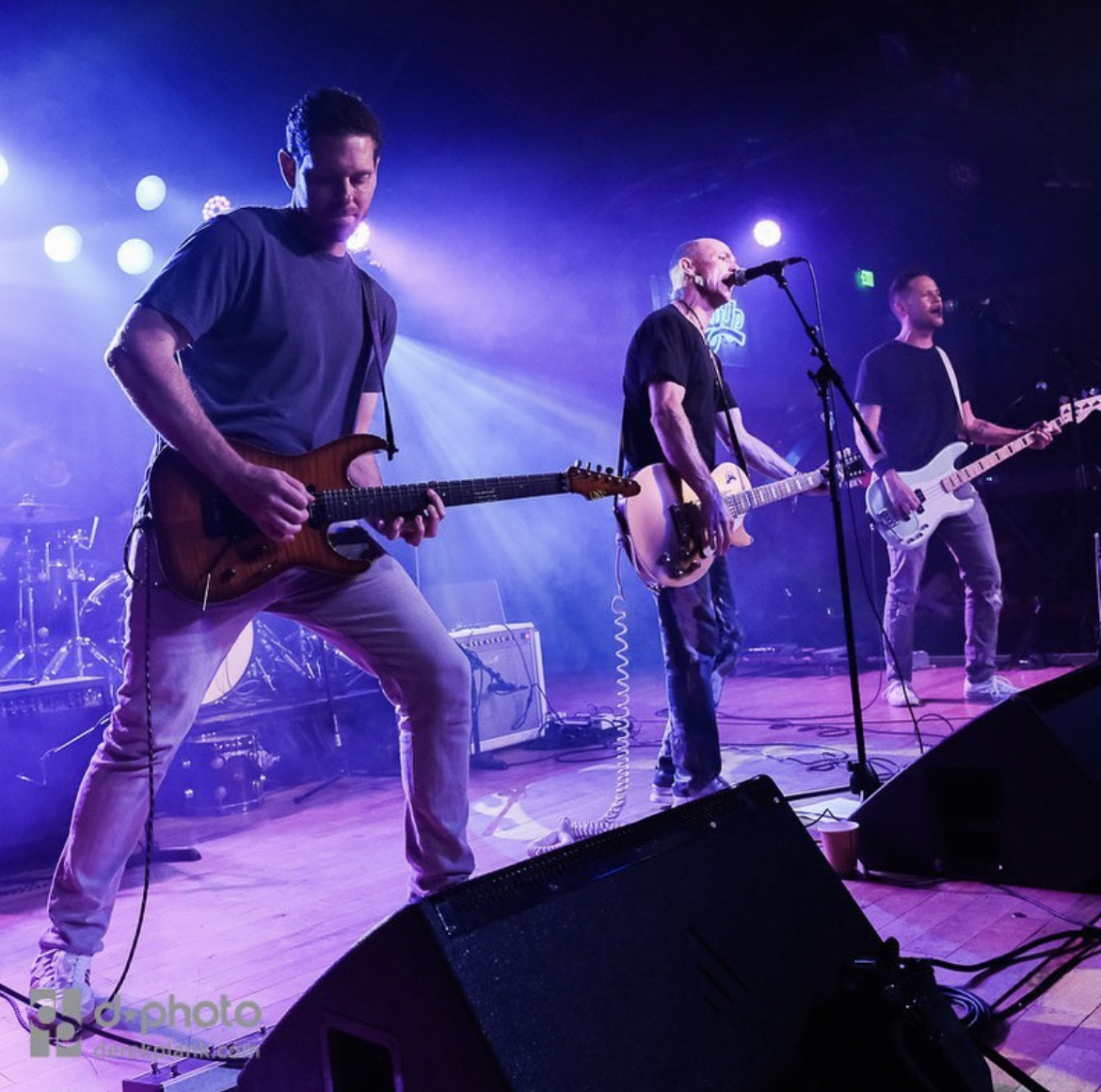 In case you missed it, we have a bunch of new shows coming up! thethievesabout.com/live-dates
#thethievesabout #altrock #alternativerock #musicscenearizona #arizonamusic #yuccataproom #prescottaz #theatticprescott #sandiegomusicscene #winstonsob #krakencardiff #oceanside #rnrlasvegas
