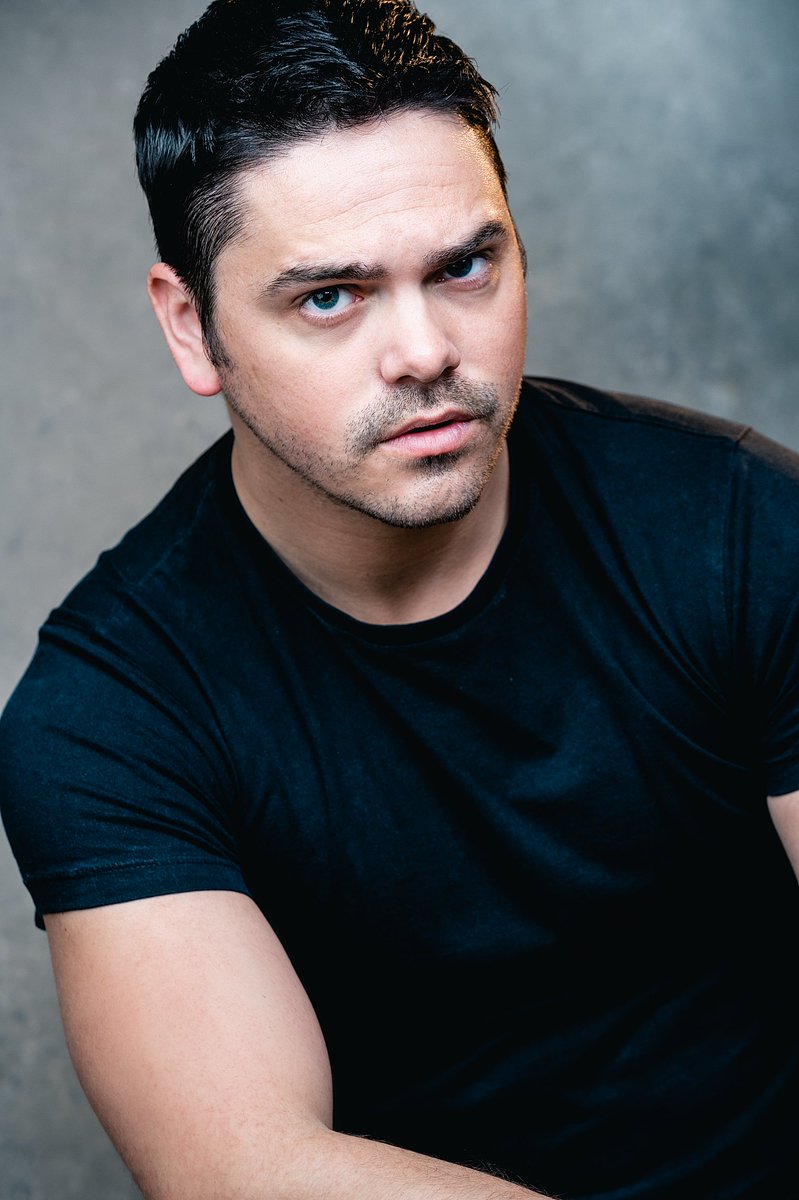 KyleMBrookes's tweet photo. Very happy with the 2022 headshots! ✌✌ 

#headshots #photography #L1photography #portraitphotography #portraitmood #portraits #actorslife #actors #auditions #2022auditions #Liverpool #liverpoolactor https://t.co/aQK9NcNBso