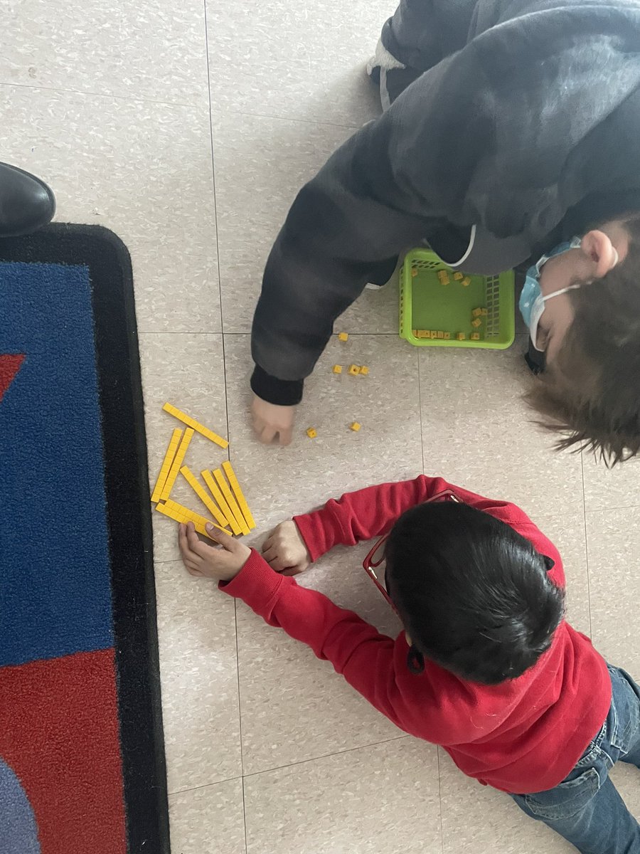 MrsKelndo's tweet photo. Let’s talk about place value! 2K explored making numbers with tens and ones this afternoon. We talked about the importance of a number’s spot and what it represents in a number. https://t.co/5E6u6qInea
