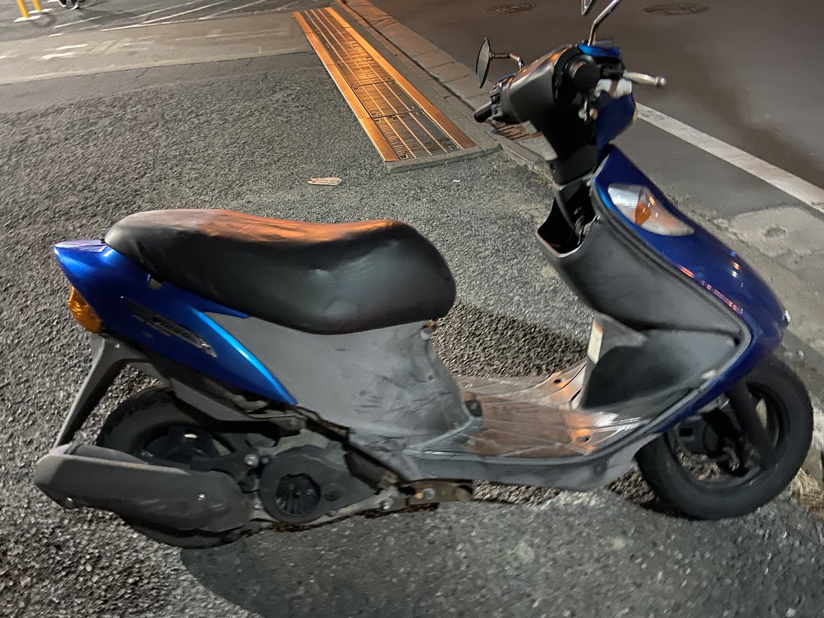 bikecustom6's tweet photo. 東京からアドレスV125G売ります
ヘッドライトイエロー、社外ミラー
不具合なし
書類あり
一括のみ7.5万円
配送手配できます
購入希望の方はDM下さい
#ワンツー　#アドレス　#V125 #シグナス  #PCX #バイク https://t.co/EvB1cr9mZV