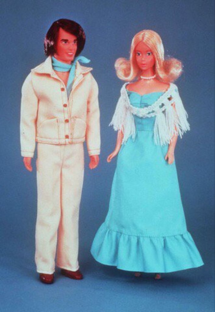 Super70sSports's tweet photo. Ken and Barbie my ass. I know Neil Diamond when I see him. https://t.co/S78RhfXeV8