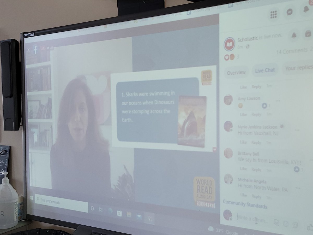 Dearoleorangeb1's tweet photo. Jefferson students enjoying games based on their fav books this #WRAD kickoff on Scholastic Home Base and a Facebook Live talk with "I Survived" author Lauren Tarshis. @spaul6414 #jeffstrong #jeffbestyearever https://t.co/fdE6CfaH7N