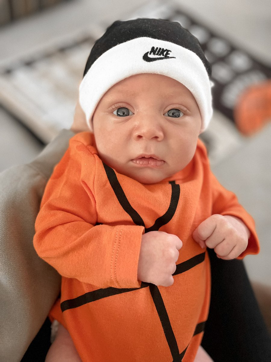 carlyegarst's tweet photo. mommy’s sweet face boy 🥰 https://t.co/EYI5KSMw1S