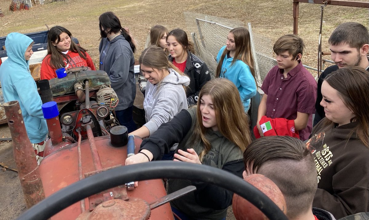 StilwellFFA's tweet photo. Ag I students have been learning about internal combustion engines, today they identified the four strokes, performed compression, and ignition tests on the 135 Massey and the Farmall H! Both the tractors and the students passed the tests! #shopclass #FFA #Agmech https://t.co/gQhrdWqXcN