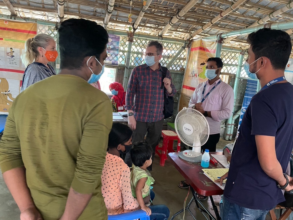 HemoCue testing kits for anaemia are now available in all 45 integrated #nutrition facilities in the camps.  All pregnant and lactating #refugee women with moderate malnutrition are being offered free anaemia testing. Dilara was one of them. She is now getting treated for anaemia
