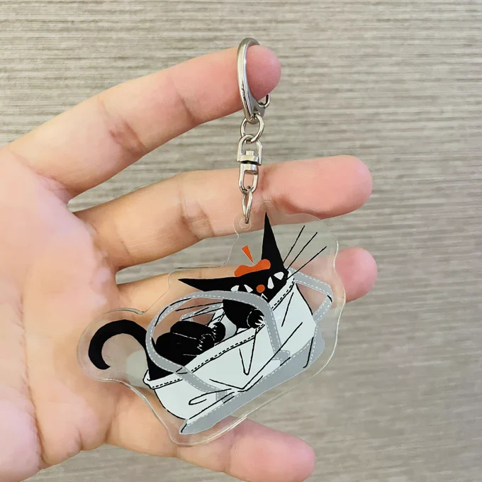 今回の個展のメインビジュアルになっているイラストもアクキーで販売します。よろしくお願いします☺️ #黒ねこ意匠 #2月個展 #takemeon #メゾンドネコ 