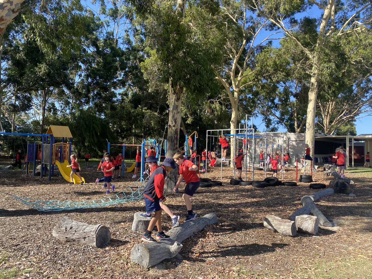 Westbeechboro's tweet photo. Our students love getting to school a bit early to connect with their friends and to play soccer and explore on the playground… Such a positive way to start the school day 🤩 https://t.co/mlDG6fJ5D9