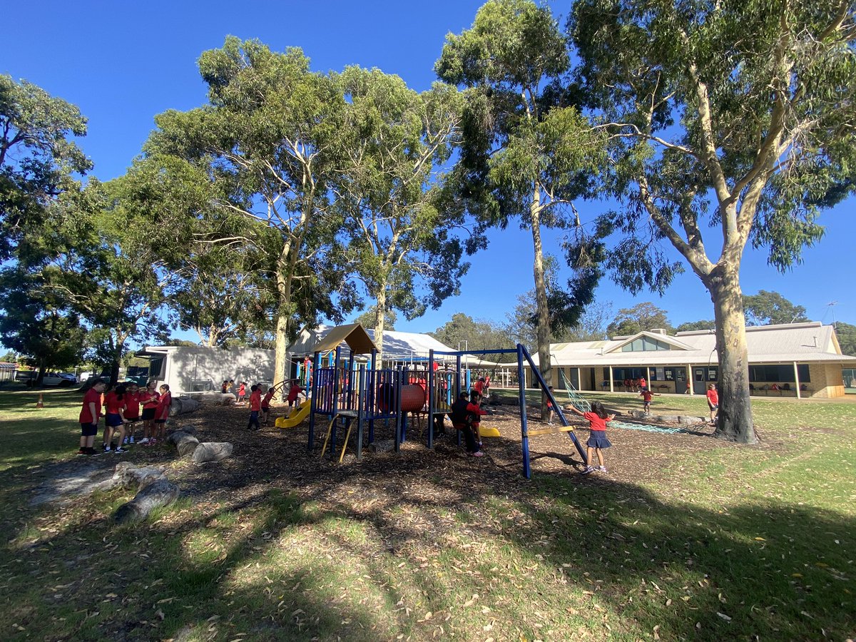 Westbeechboro's tweet photo. Our students love getting to school a bit early to connect with their friends and to play soccer and explore on the playground… Such a positive way to start the school day 🤩 https://t.co/mlDG6fJ5D9