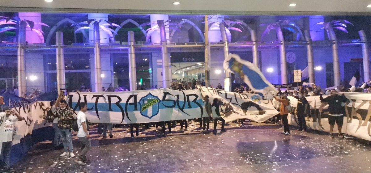 VltraSvrOficial's tweet image. ¡TE VENIMOS A VER!   🏴‍☠️
¡SOMOS DE LA SVR! 🏁
¡ALENTANDOTE OTRA VEZ!