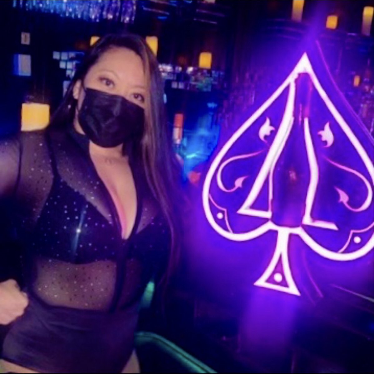 CamelotShowbar's tweet photo. Tuesday Night. Camelot Style! 💋 Chill at the bar w/ the BEAUTIFUL, SEXY, FUN Isis tonight! 💃🏽 It’s like Cheers, but w/ smokin’ hot naked women dancing! 😉 Open ‘til 2AM! #onatuesday #DCbars #DMVbars #bartender #acechampagne #armandebrignac #camelotshowbar #exoticdancers #cheers https://t.co/Lb1jL2KVTu