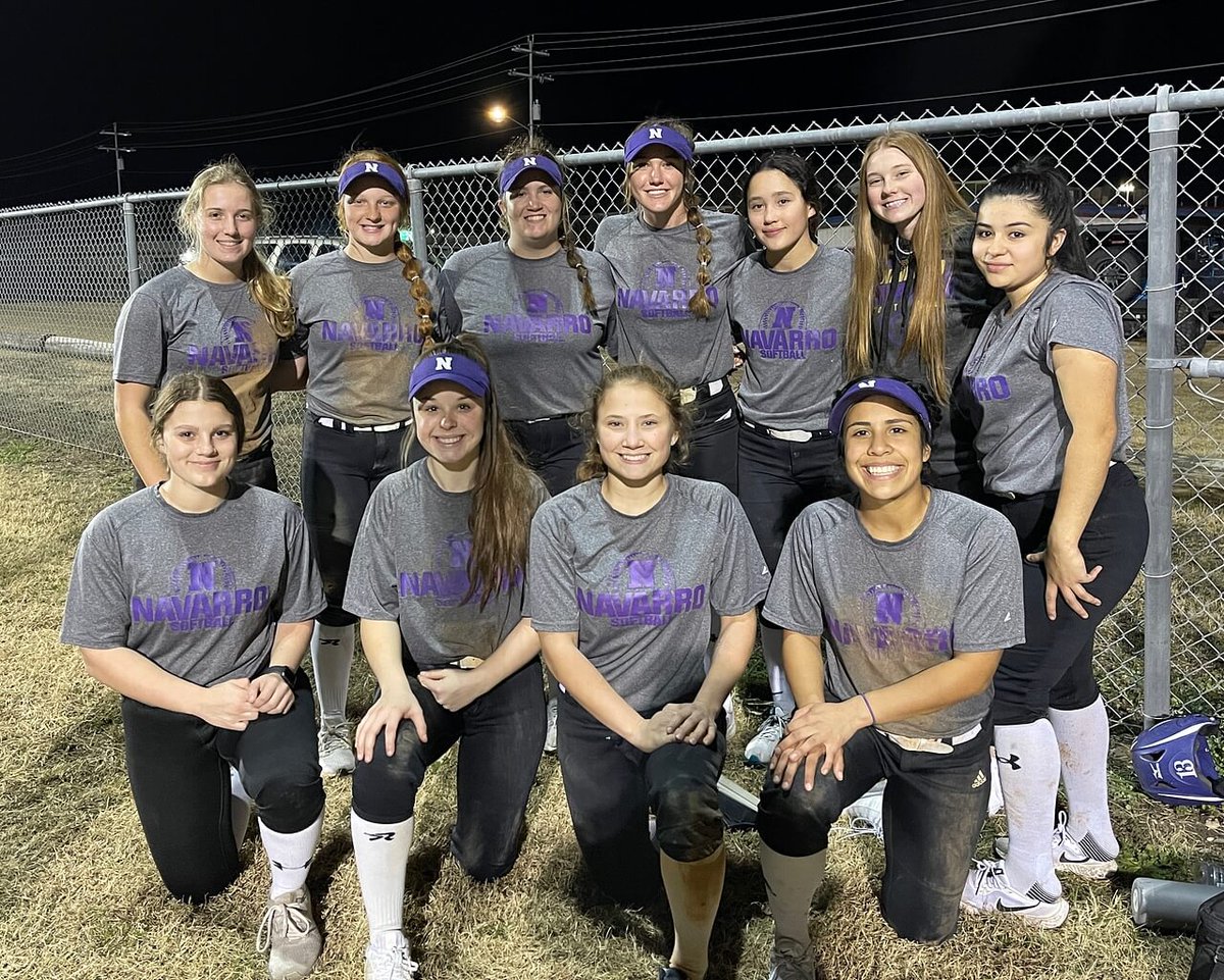 SoftballNavarro's tweet photo. Walked away with the win for our first scrimmage!
The final score of 15-3 over Seguin High School.
It's a great day to be a Navarro Panther! https://t.co/XYpn6UzJys