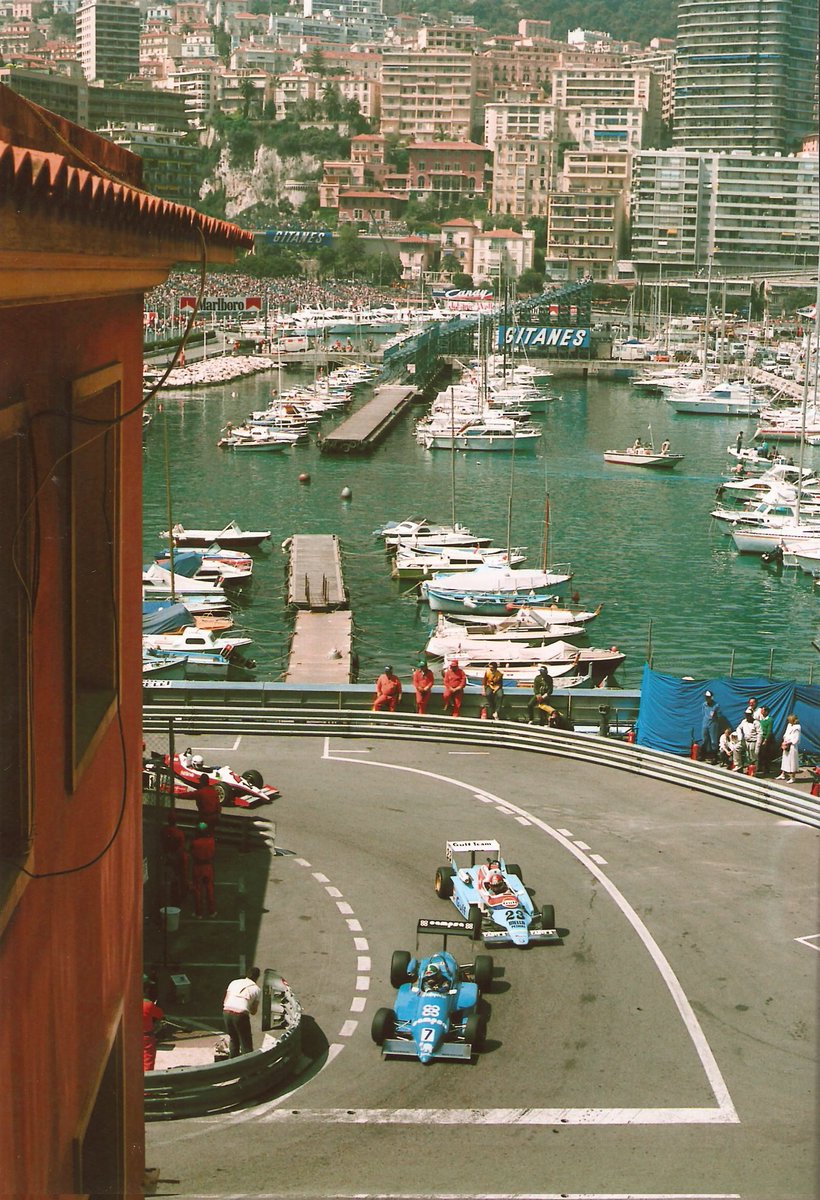 Os agradezco muchísimo todos los mensajes de ánimo que me estáis haciendo llegar, y el también. 
Mi padre está bien y fuera de peligro. Por suerte ha podido ganar la carrera más importante de su vida y nos queda Luis Villamil para rato! 

Gracias 💔