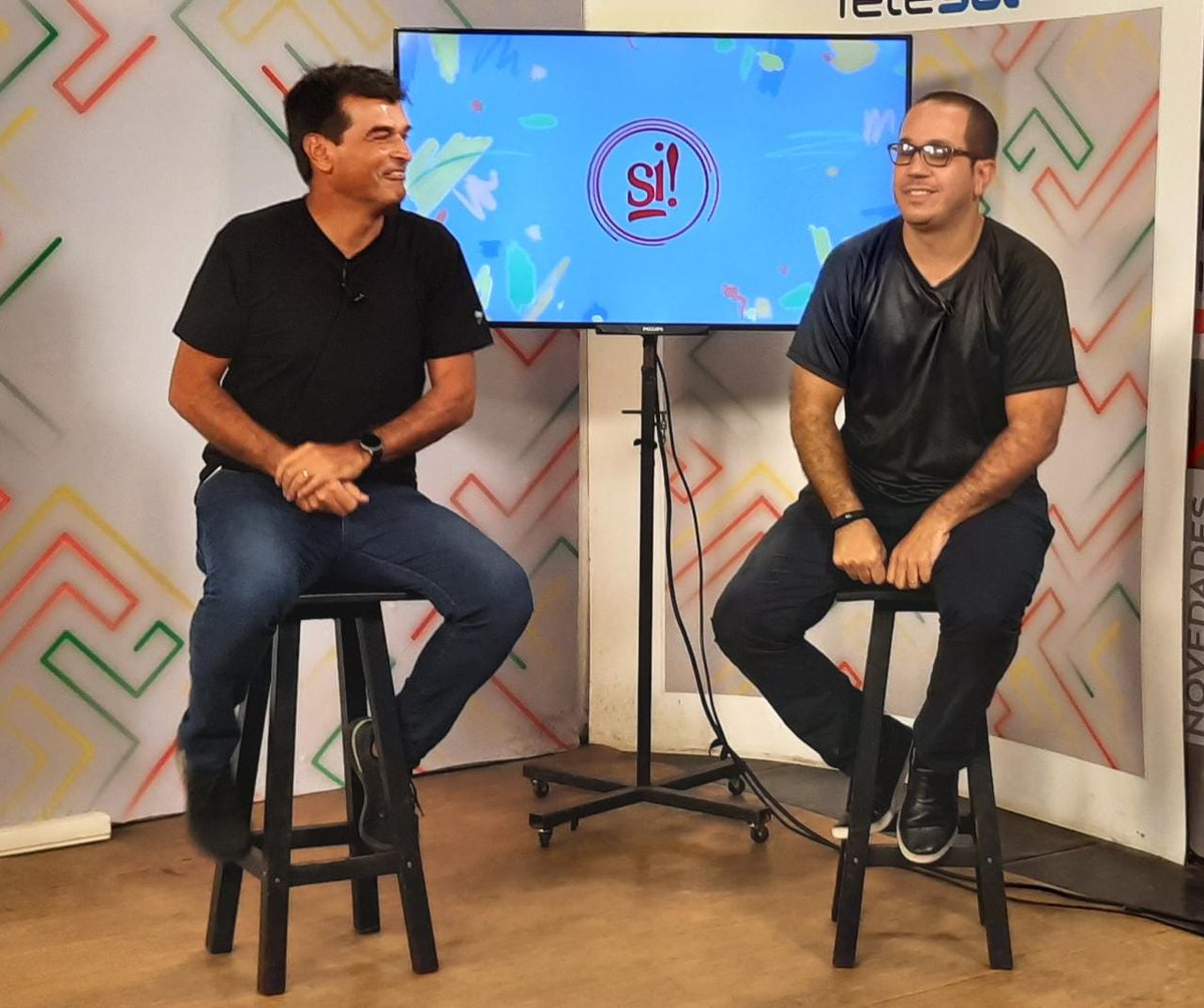 Parte del programa. En "Tardisimo" con mis columnas sobre #Oratoria🗣️ #Comunicación🔑 #Ventas🚀 #TrabajoEnEquipo💪🏽 #Atención🔍