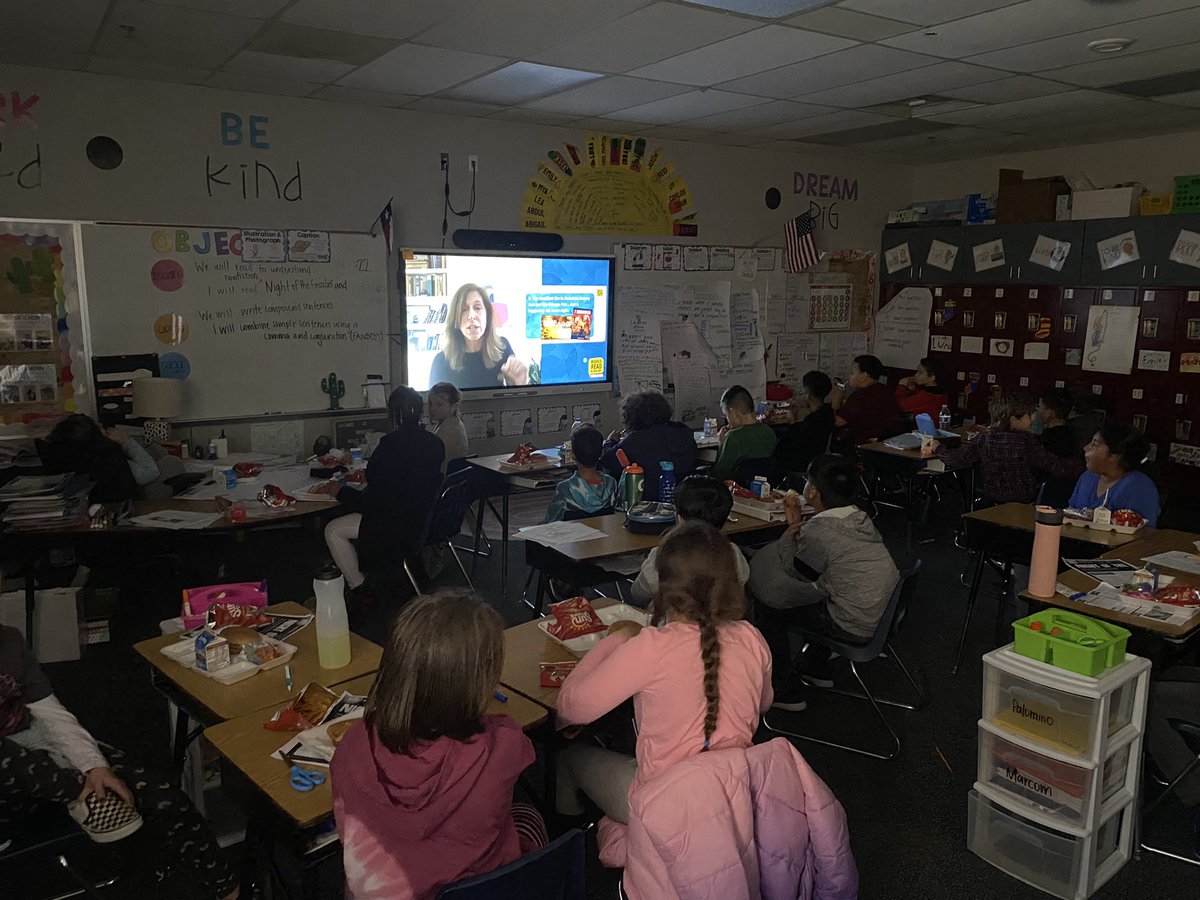 MrsMarcomsFrogs's tweet photo. @laurenTarshis My third grade classes all jammed in my room at lunch to watch! We loved it! https://t.co/l36HxYZonT