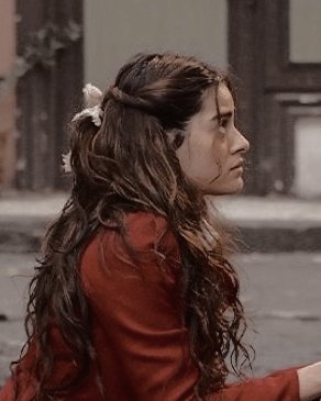 lostatlantisoul's tweet photo. Efnoş reminds me of Feride ♥️🥀

#Aziz #ÇaliKuşu https://t.co/vCfQDIi4NY