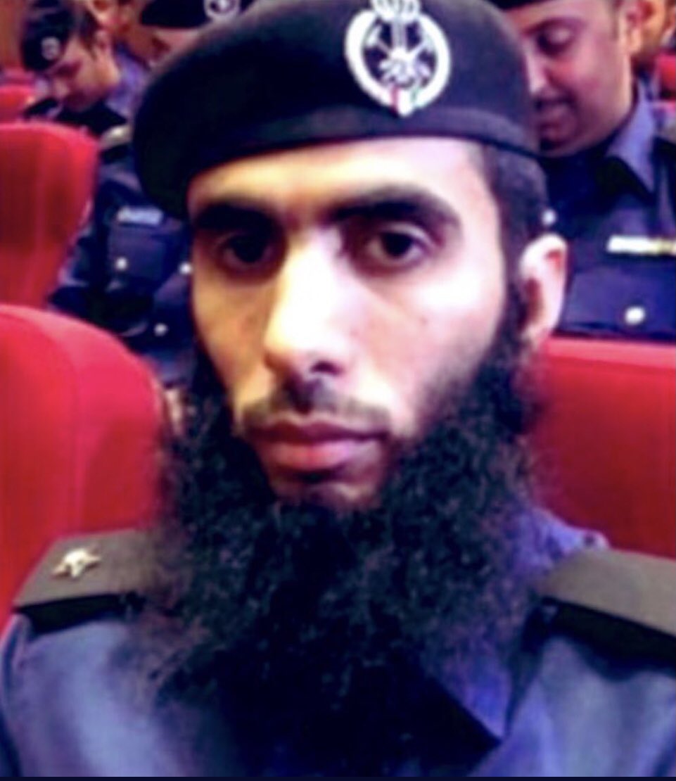 Almufarreh's tweet photo. مواطنون يدعون جميع الغواصين في الكويت للمشاركة في عمليات البحث عن ملازم الاطفاء المفقود منذ يومين في البحر #محمد_مزيد_العازمي 

٠ عمليات البحث ستنطلق صباح اليوم 

٠ زوارق الانقاذ البحري منذ تلقي البلاغ يوم الاثنين تواصل عمليات البحث

#المفرح_نيوز https://t.co/c7iTmvTcbu