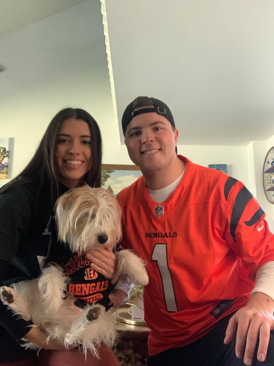 evangilliam's tweet photo. @JimIrsay Life-long Bengals fan now living in Tampa attending law school. Would love the opportunity to go after being immersed in the middle of all these Bucs fans getting to see their team here last year! https://t.co/j7S10hoIFG