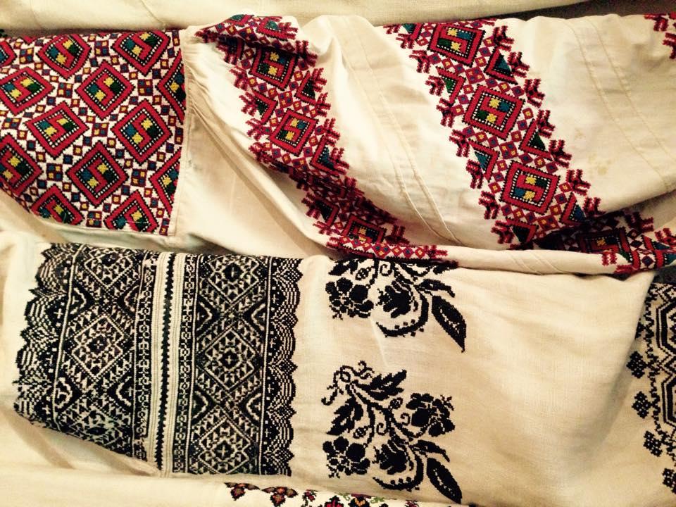 dia_project's tweet photo. ‼️Every nation has its own traditional clothes.For Ukrainians, such clothes are an embroidered shirt, which is called an embroidered shirt.  The history of embroidery goes back centuries. 

#NFTCommunity #NFTs #NFTGiveaway #nftcollector #blockchain #ETH #Airdrop #NFTdrop #BTC https://t.co/8VVFDojdRl