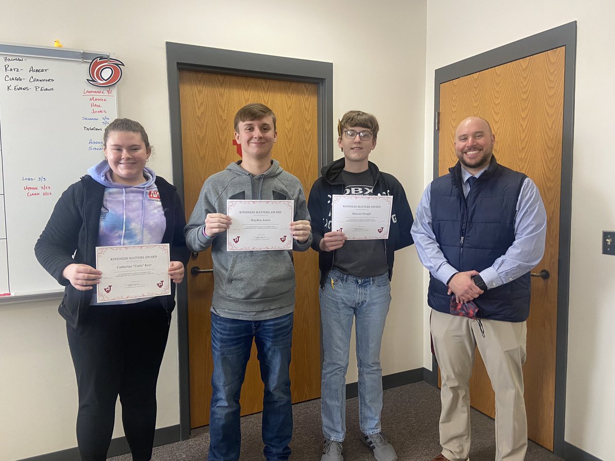 JHSBioWilson's tweet image. 👀 👀 👀 

JANUARY KINDNESS MATTERS WINNERS

Nominated by peers ✅ 
Voted on by teachers ✅ 
Outstanding human beings making JHS a positive environment through their actions ✅ 

Freshman - Marcus Naugle
Sophomore - Catie Kerr
Senior - Hayden Jones

*Junior winner coming soon.