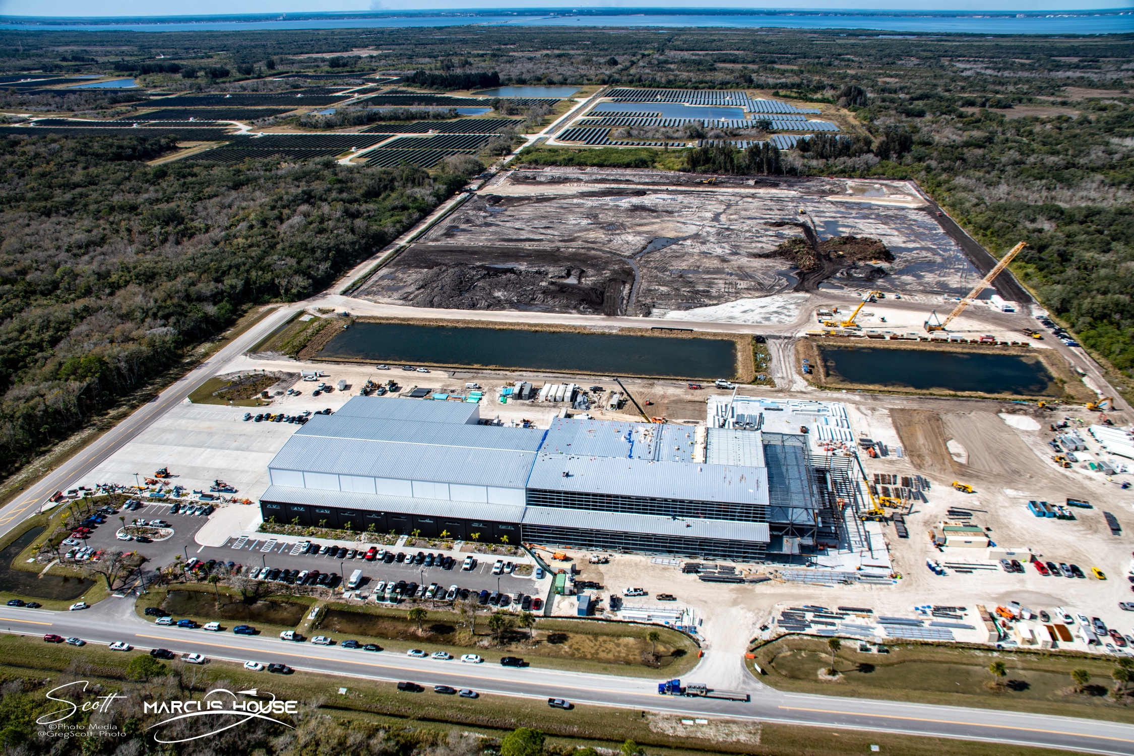 производственное здание 5000м2. фармацевтическая компания вертекс санкт-петербург. златоуст смарт здание. алексей волков смарт златоуст фото. промышленная 2 г.