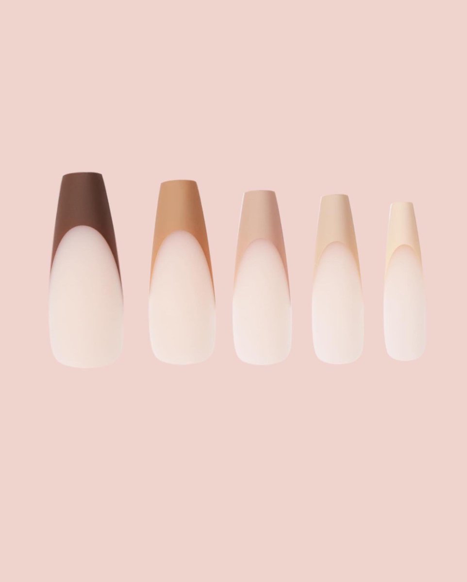 marmaladenails's tweet photo. 🤎KALAHARI🤎 exudes luxury and features a thick, acrylic inspired construction with a sand nude base coat and a five color array of brown french tips, finished in matte 😍😍😍 #marmaladenails #getlade #nails #frenchnails https://t.co/fveHM09D6r