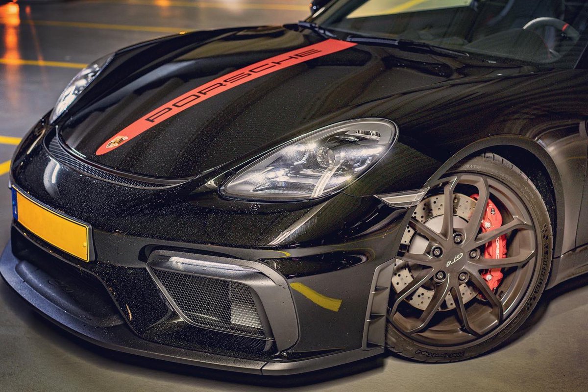 SaidiOmar4's tweet photo. @BraydenCreation @Porsche @GT4Porsche https://t.co/u3akisYlMa