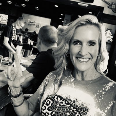 Laynie Johnson tweet media