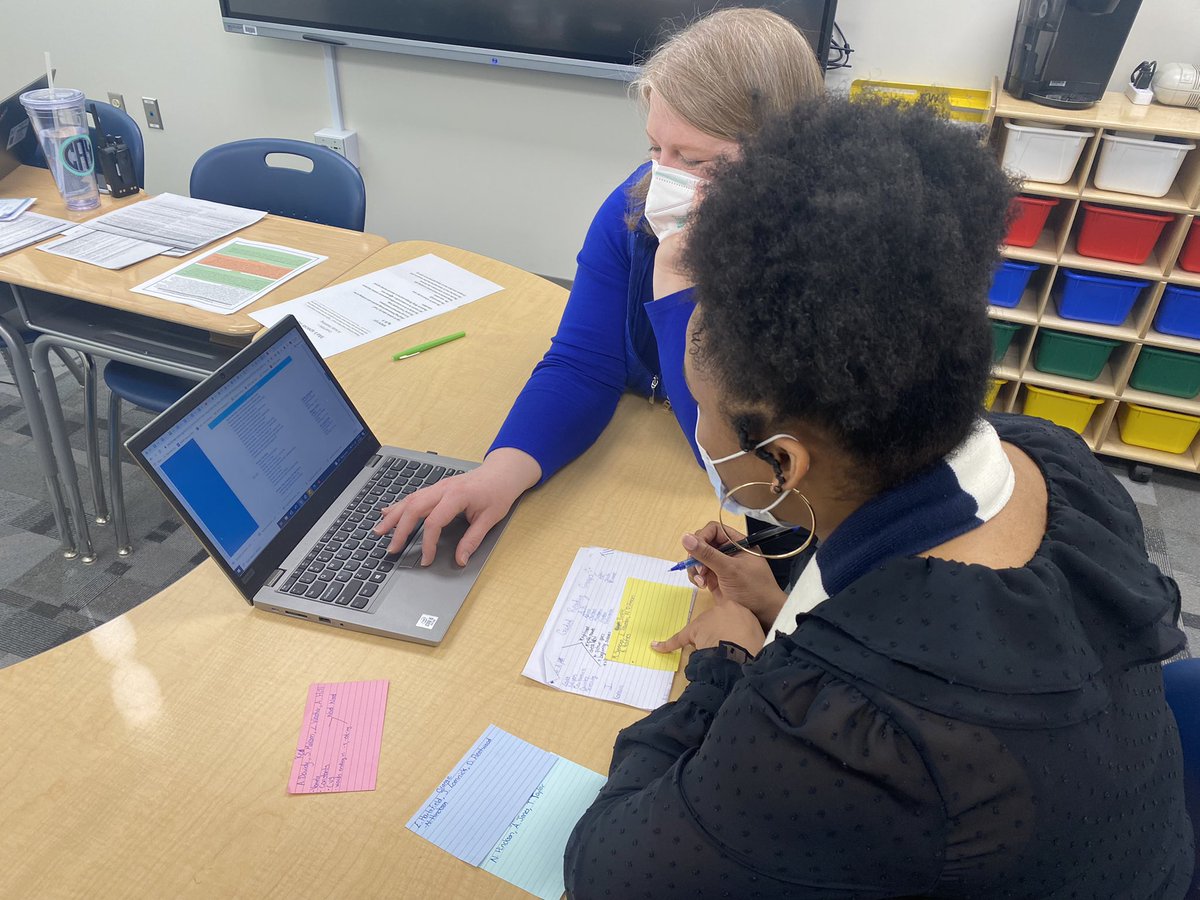 ShanSnapshots's tweet image. Intentional planning leads to intentional teaching! Loved seeing our first grade team planning for groups focused on targeted skills using their @NWEA 📊! @Robinviews @apsBAMOAcademy