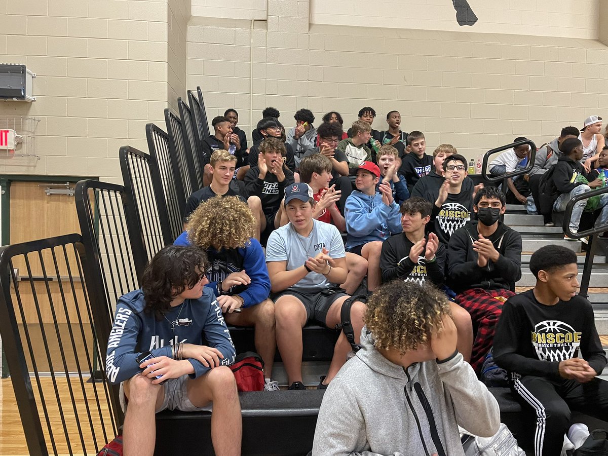 JH night at the nest. Appreciate all the future Falcons that came out. Best of luck in your upcoming playoff tournament ..🏀out #PTN