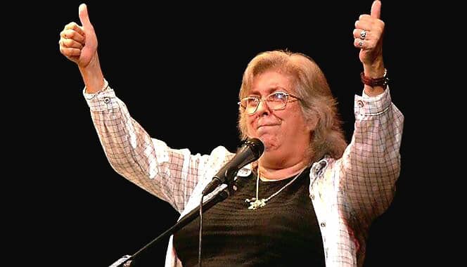 DiazCanelB's tweet photo. Imposible olvidar el talento, la voz y el carácter de una mujer que ponía el alma en cada canto. Parafraseando  un tema que convirtió en himno, en #Cuba, cuando hablamos de Sara, su voz es pueblo. Lo sigue siendo, diez años después de su partida física. https://t.co/pVqDuUZ34u