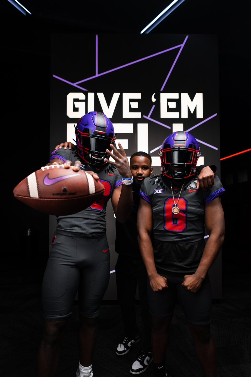 Had a great time <a href="/TCUFootball/">TCU Football</a>           🟣⚪️thanks for having me! <a href="/RashaadSamples/">CoachSamp</a> <a href="/CoachSonnyDykes/">Sonny Dykes</a> <a href="/cantstopbill__/">Billy Walton III</a>